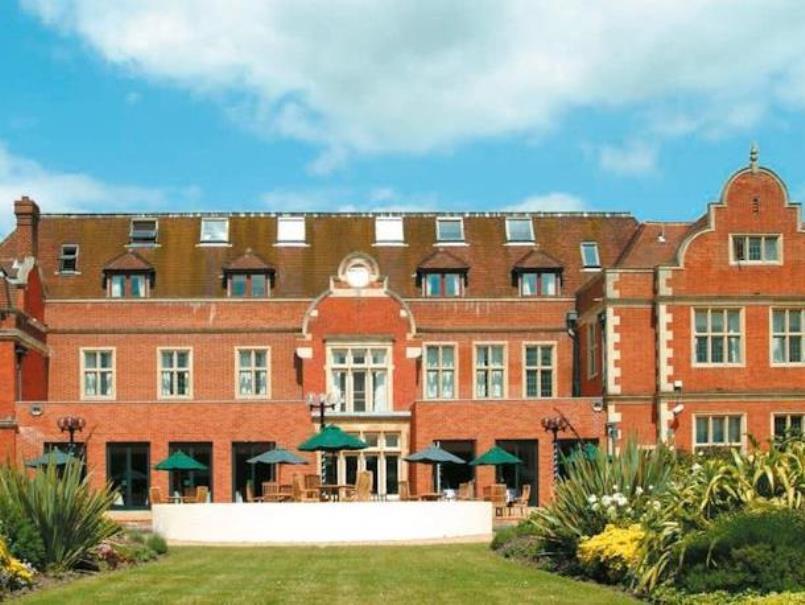 Savill Court Hotel Windsor Exterior foto